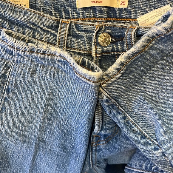 Levi’s Premium Wedgie Button Fly Jeans Size 25 - Picture 15 of 16